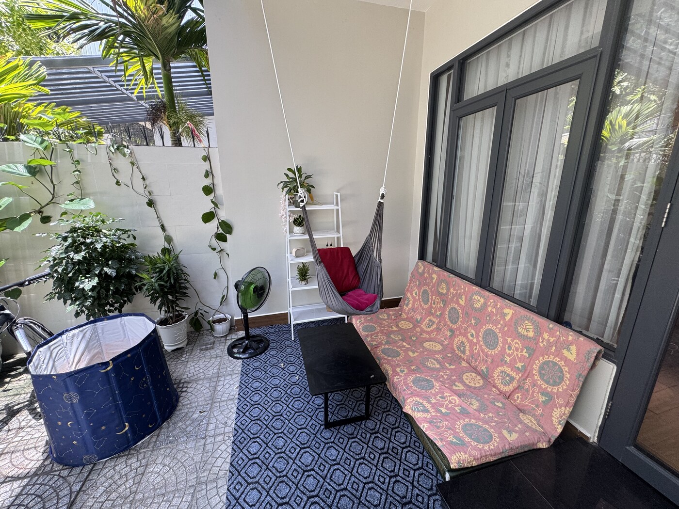 Patio before AI redesign